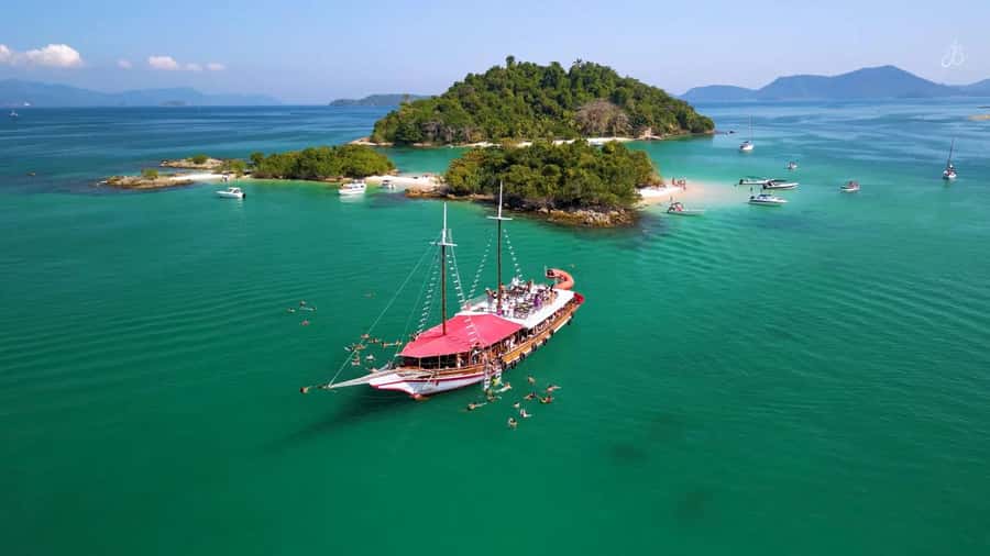 Adventures in Angra and Ilha Grande with Guide and Lunch - Key points at a glance