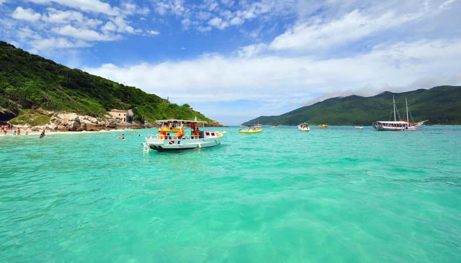 Arraial do Cabo, Brazil's version of the Caribbean. - Praia do Forno: an early taste of the coast
