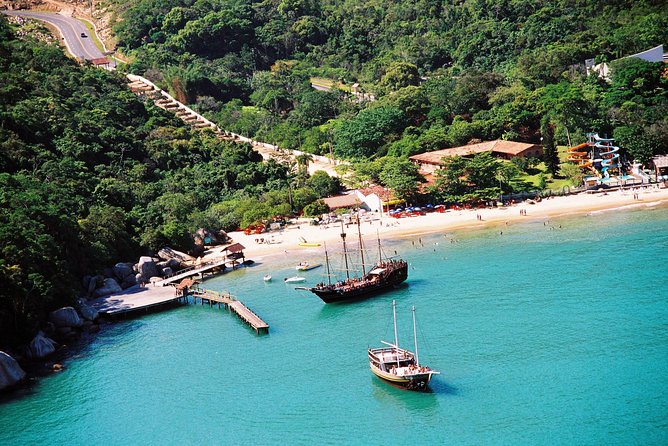 Balneário Camboriú tour and cable car ride from Florianópolis - Unipraias connects the city, hill, and beach