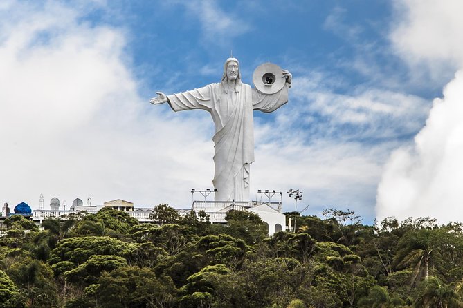 Balneário Camboriú tour and cable car ride from Florianópolis - The guide can turn a transfer into a tour
