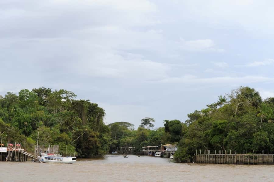 Belém: Half-Day Furos Boat Tour & Riverside Community Visit - Leaving Belém by way of the Guamá River