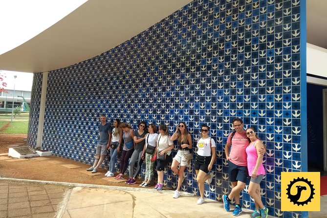 Bike Tour of the 4 Scales of Lucio - Clube do Choro adds music to the modernist plan