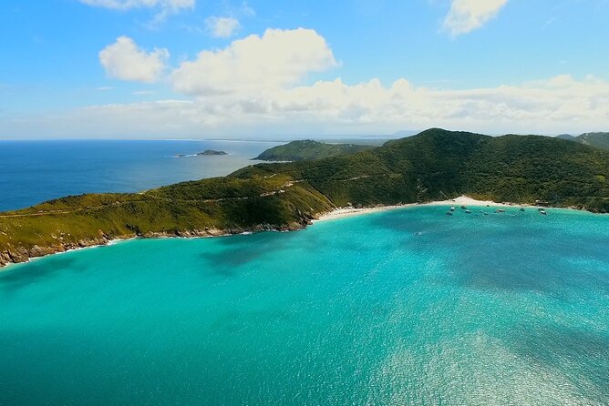 Boat Tour in Arraial do Cabo from Buzios with Lunch - Boarding the boat and seeing the coast