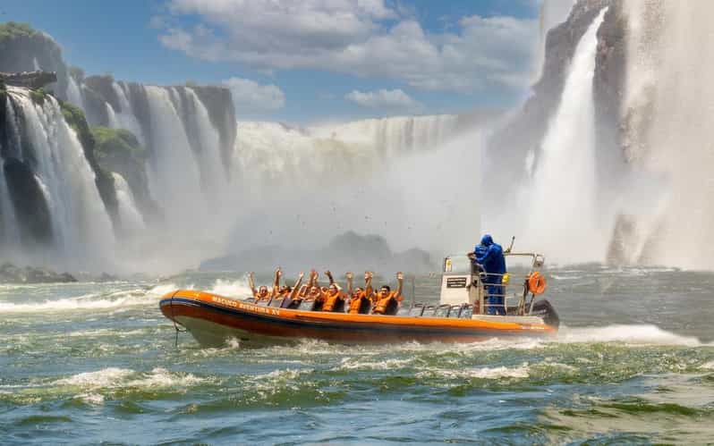 Brazilian Falls & Macuco Safari: transfer with ticket - Key points at a glance