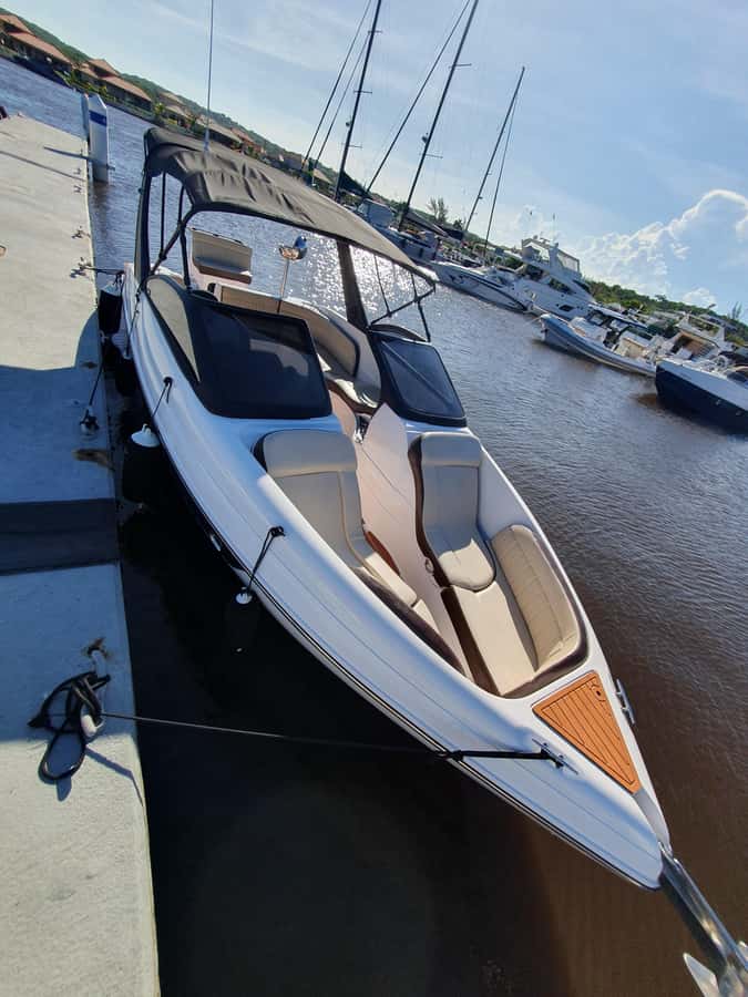 Búzios: Speedboat tour of 2 islands and 11 beaches - Ilha Feia and the open-water feel