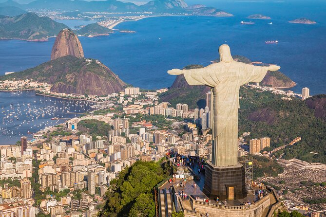 City Tour Full VIP - Corcovado Train + Churrascaria Rodízio - Sugarloaf Mountain and its two cable-car rides