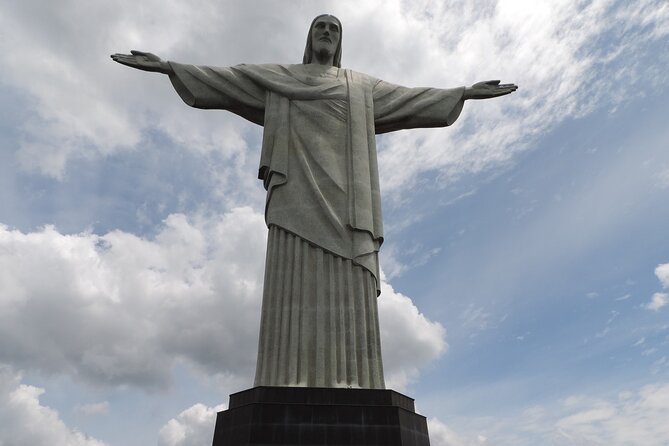 City Tour of Rio de Janeiro con ingressi e pranzo - The Metropolitan Cathedral: Modern Rio in Half an Hour