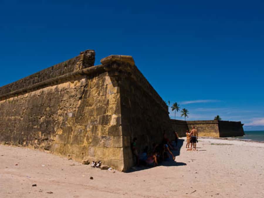 Colonial North Coast beaches - Full-Day Tour - Sailing to Coroa do Avião
