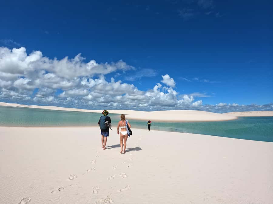 Day trekking in Lençóis Maranhenses - Starting at Lagoa Azul