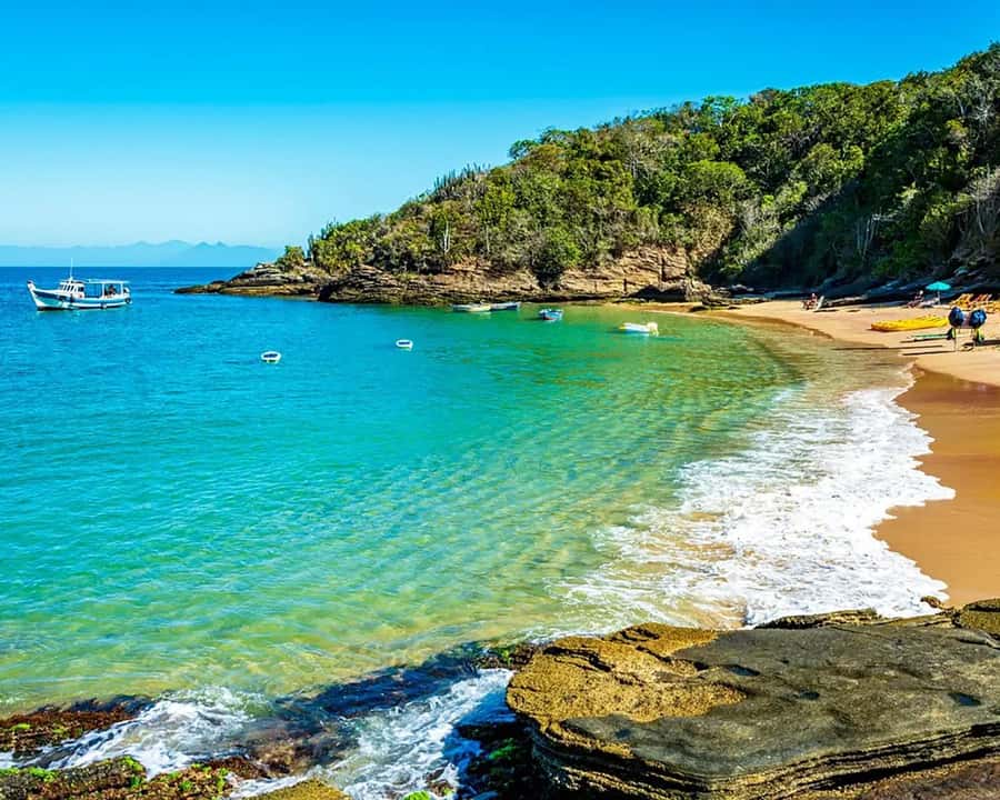 Discover Búzios Beaches and Boat Tours - Leaving from Búzios - Azeda Beach and the compact beauty of Búzios