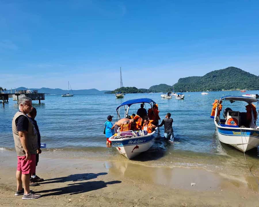 Discover Ilha Grande on a Boat Tour - Departing from Angra - Blue Lagoon: the best stop for swimming and snorkeling