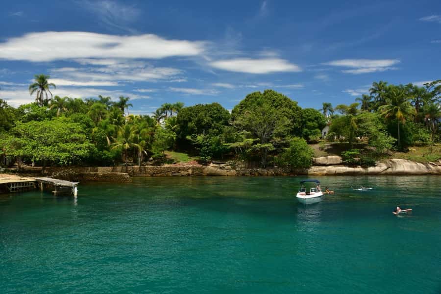 Discover Paraty's Best Islands on an Exclusive Schooner Tour - Praia da Lula: A Quieter Final Beach Stop
