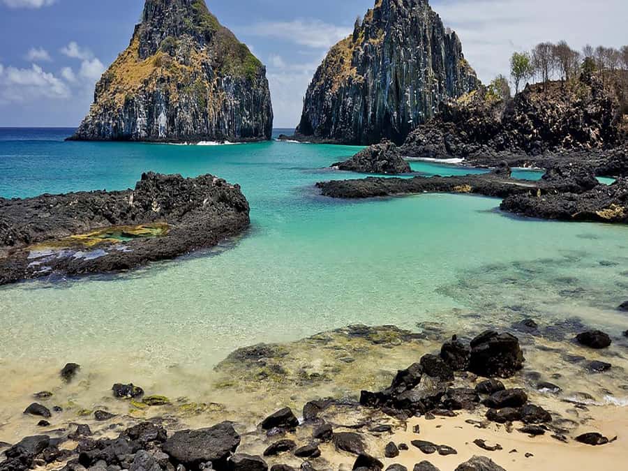 Fernando de Noronha: 7-Hour Island Adventure - Sueste is the place for a refreshing water stop