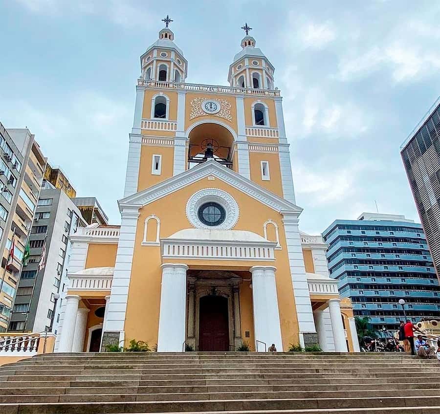 Florianópolis: Historical Center, Beach & Nature Tour - Transport, guides, and the practical weak spots