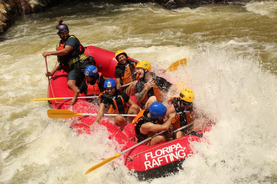 Florianópolis: RAFTING AVENTURA - Five kilometers and 14 rapids