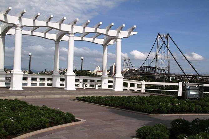 Floripa Total - Leaving Florianópolis by Itaguasul Turismo - Barra da Lagoa gives you the day’s longest break