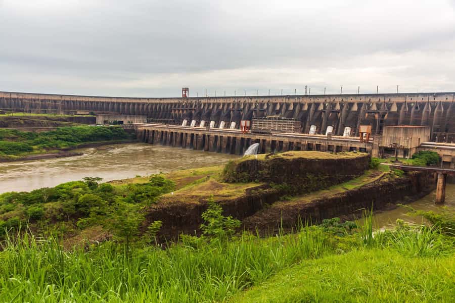 Foz do Iguaçu: Itaipu Hydroelectric Dam - Riding through the Itaipu Tourist Complex