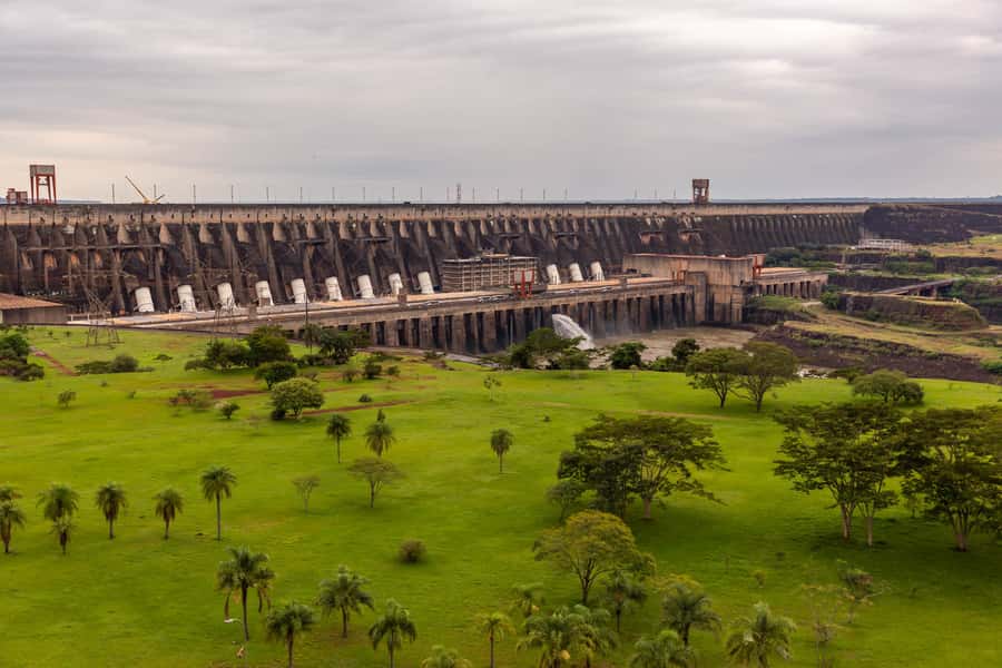 Foz do Iguaçu: Itaipu Hydroelectric Dam - Accessibility, languages, and what to bring