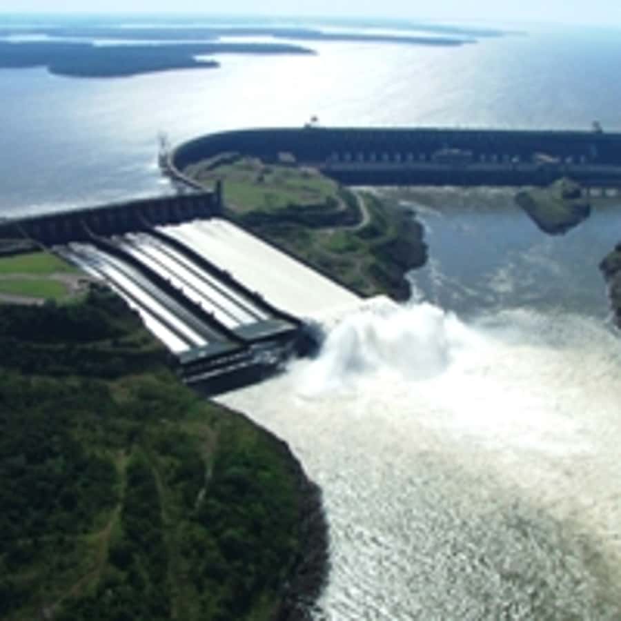 From Argentina: Iguazu Falls Brazil Side & Itaipu Dam - The panoramic lift and the return to the entrance