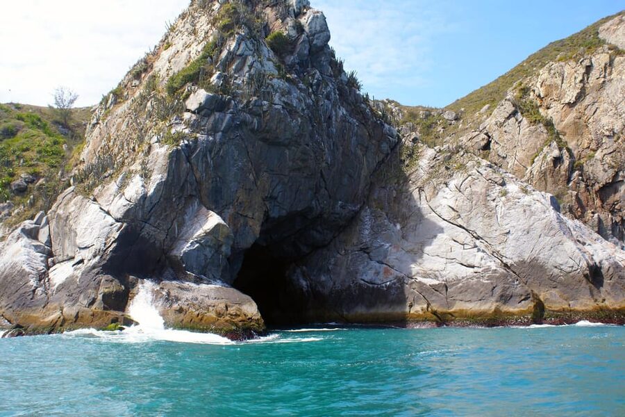 From Búzios: Arraial do Cabo with Boat Tour and BBQ Lunch - Lunch at the Brazilian steakhouse