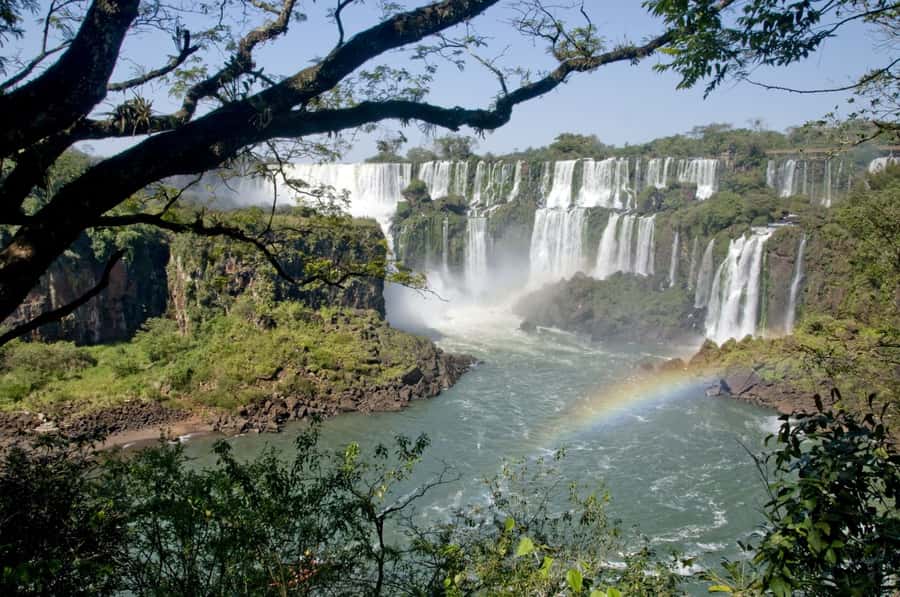 From Foz do Iguaçu: Argentinean Falls Tour with Pickup - Can you fit in a boat ride?