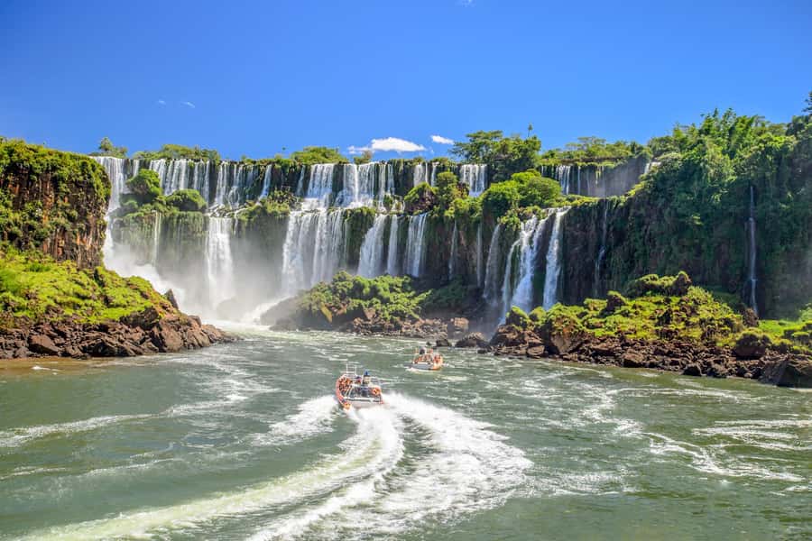 From Foz do Iguaçu: Argentinian Iguazu Falls with Boat Ride - Why the Argentinian side feels different