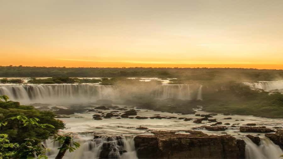 From Foz do Iguaçu: Sunset at the Falls - Walking through Iguaçu National Park after the main day