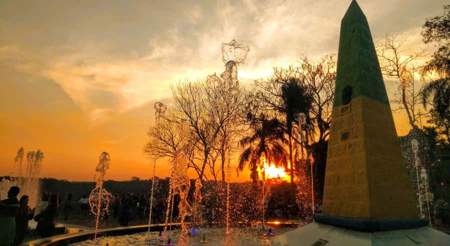 From Foz do Iguazu: Triple Frontier Landmark Ticket - Dinner at Cabeza de Vaca