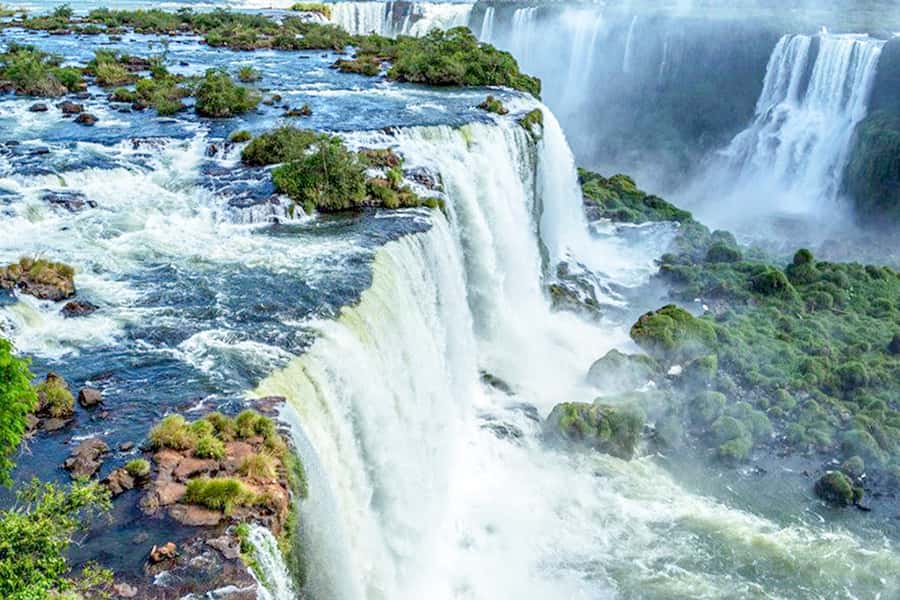 From Puerto Iguazu: Brazilian Side of the Falls with Ticket - What the small group and guide add