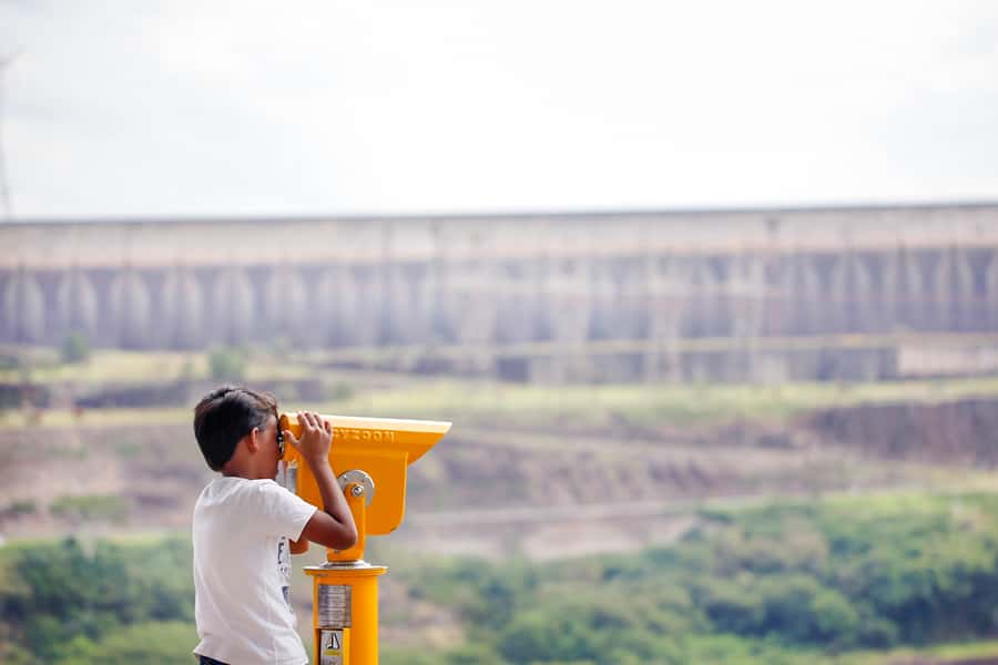 From Puerto Iguazu: Itaipu Dam Tour with Entrance Ticket - Three stops around the reservoir and dam