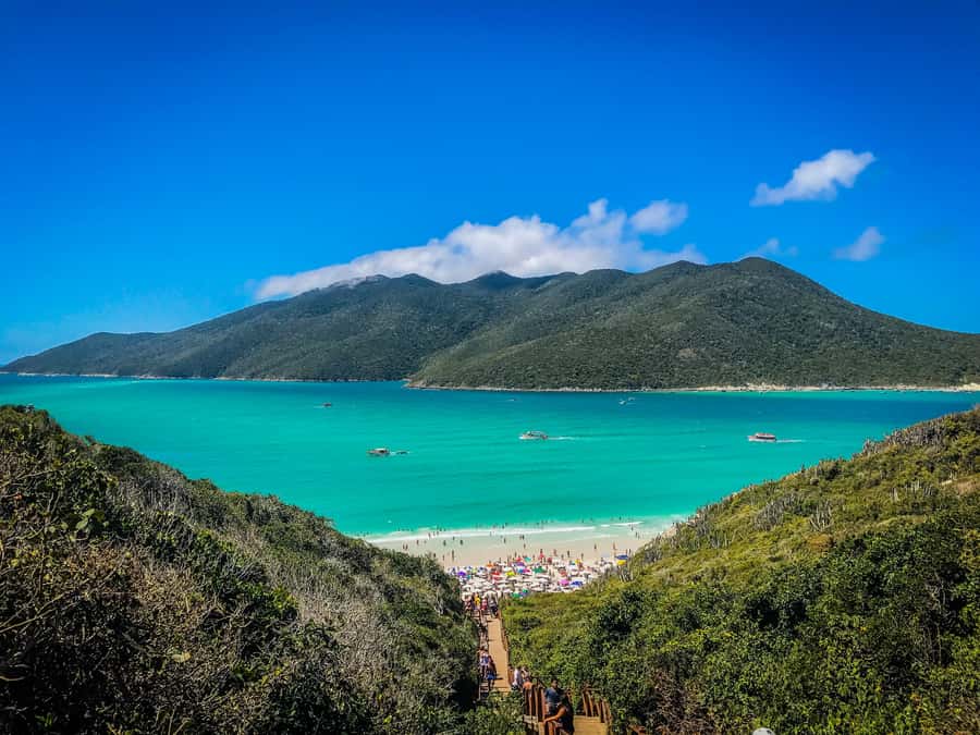 From Rio: Arraial do Cabo Day Trip with Boat Tour - Boarding the schooner in Arraial do Cabo