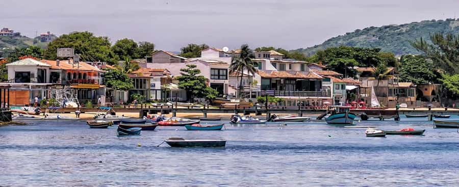 From Rio: Buzios Beaches Day Trip with Boat Ride and Lunch - Rua das Pedras: one hour in Búzios town