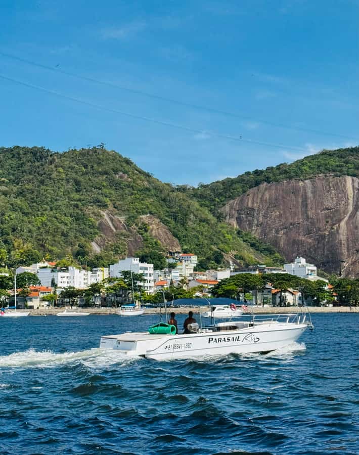 From Rio de Janeiro: Private Speedboat Tour - The boat setup, and why it matters