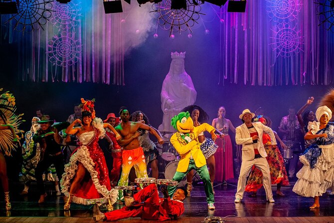 Ginga Tropical - Brazilian Samba and Folklore Show - Arriving at Centro Cultural Veneza in Botafogo