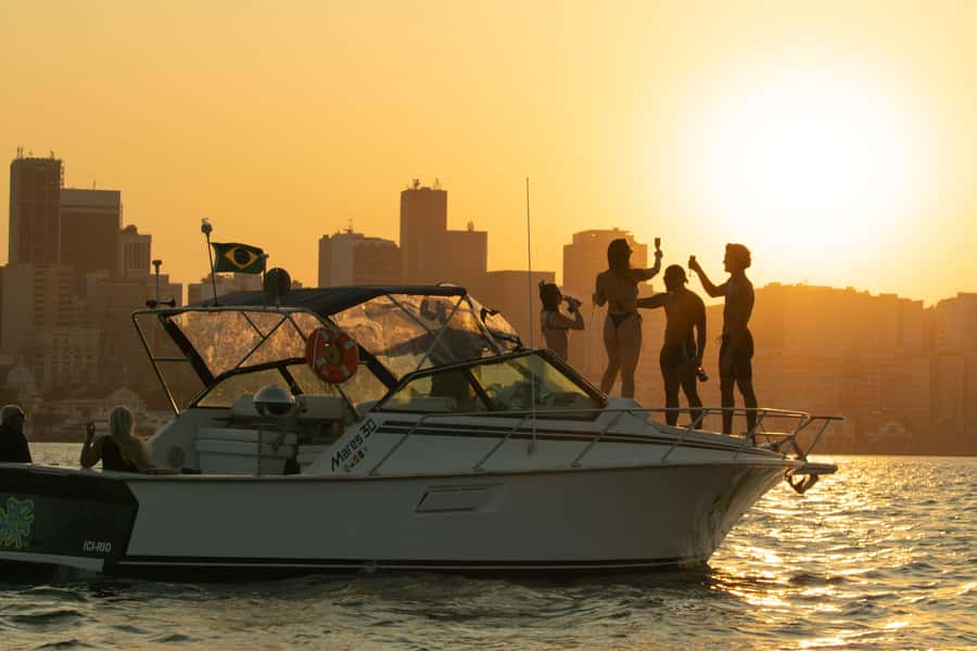 Glória: Sunset Speedboat Cruise with Drinks and Snacks - Guides, language, and personal attention