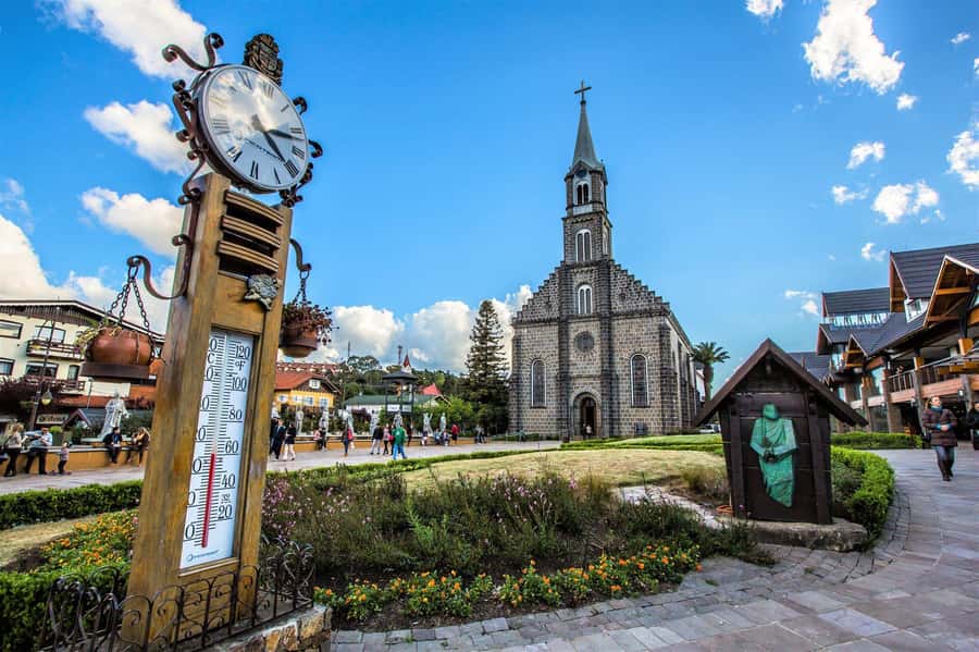 Gramado and Canela private trip with English speaking guide - Riding in a three-seat car