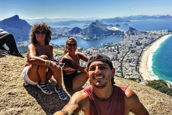 Half Day Hiking Tour Morro Dois Irmaos and Favela Vidigal - Morro Dois Irmaos and the 50-minute climb