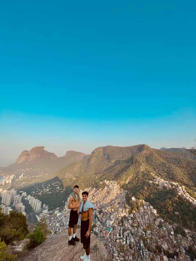 Hike Dois Irmãos + Vidigal Favela Experience - Key points to know before booking