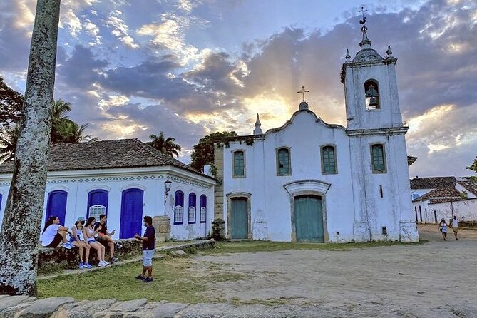 Historical Tour with Cachaça Tasting - BY PARATY TOURS - Reading Paraty through its colonial streets