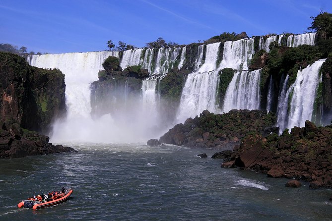 Iguassu Falls Brazilian Side: Macuco Safari, Helicopter Flight and Bird Park - A 10-minute helicopter view