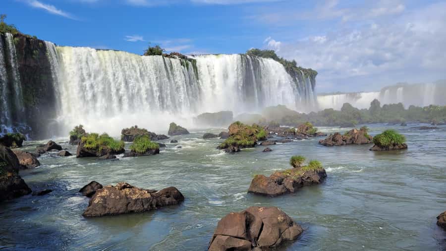 Iguassu Falls: Brazilian Side Private Tour - From the visitor center to the Atlantic Rainforest
