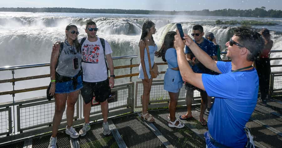 Iguassu Waterfalls: 1 Day Tour Brazil and Argentina's sides - Wildlife and Atlantic rainforest details