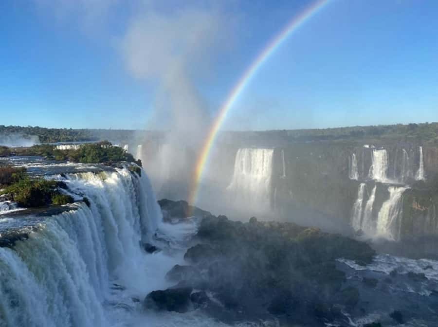 Iguazu Falls: Brazil & Argentina in One Day (Private) - Why seeing both sides in one day works
