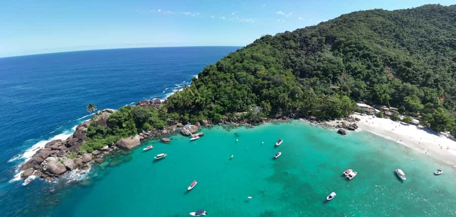 Ilha Grande: 360° Circumnavigation Speed Boat Tour - 8h - Caxadaço: a small first taste of the wild coast