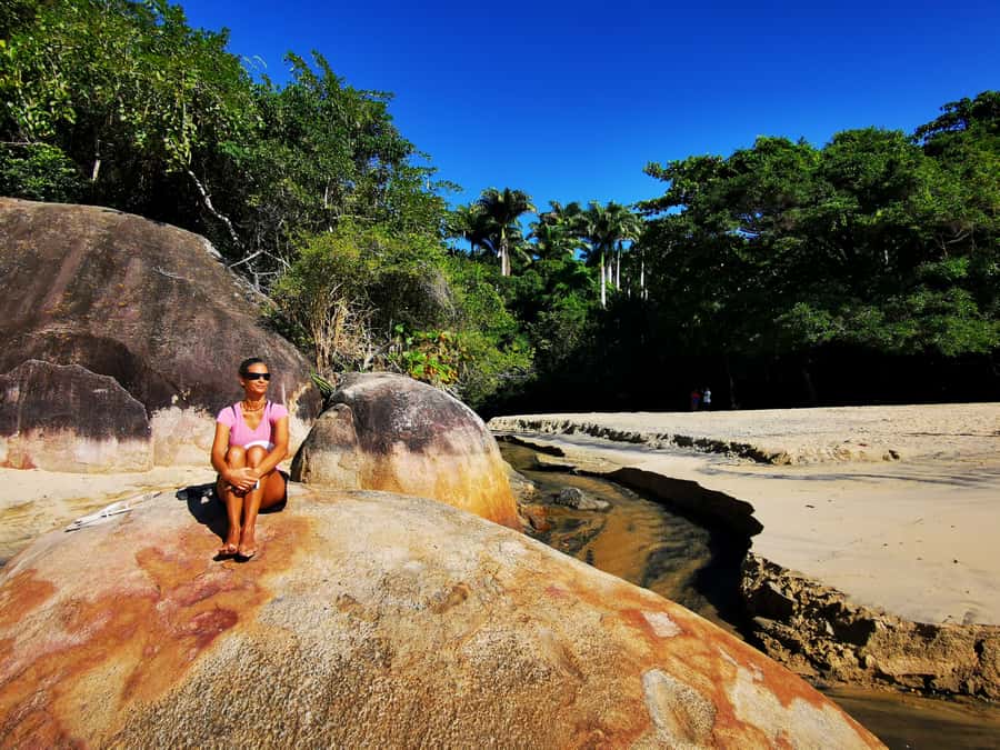 Ilha Grande: Private Historic Walking Tour with Natural Pool - What the island’s past covers