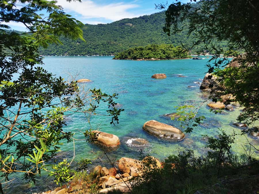 Ilha Grande: Private Historic Walking Tour with Natural Pool - Guides make the private format worthwhile