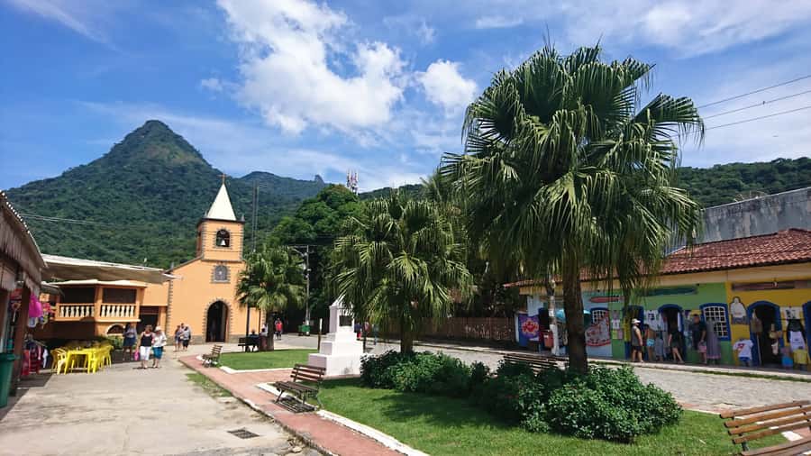 Ilha Grande: Private Historic Walking Tour with Natural Pool - A short forest walk with a natural pace