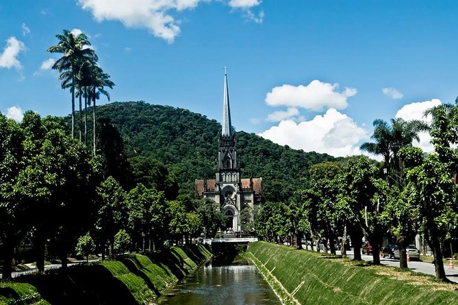 Imperial Petrópolis - Historic Tour + Teresa Street and Lunch - Santos Dumont House and its clever oddities