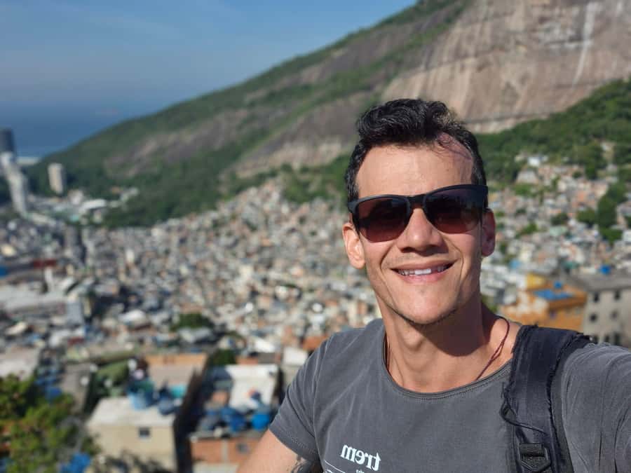 Jeep'n'Culture: Rocinha Favela and Tijuca Rainforest Tour - What the guides add to the experience