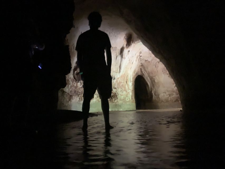 Manaus: Presidente Figueiredo Caves and Waterfalls Tour - What to bring for a comfortable day